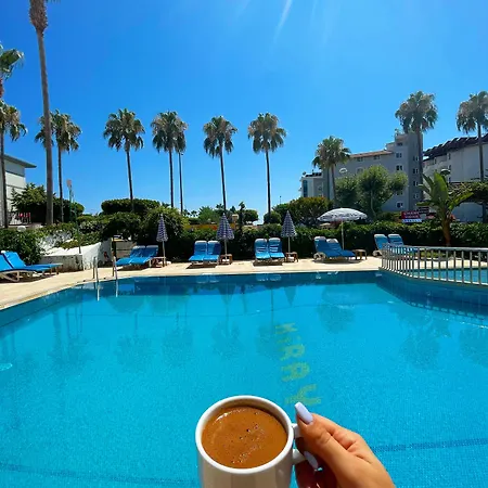 克列奥帕特拉米拉酒店 3*